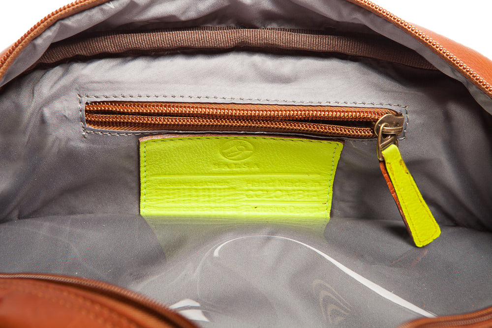 Kit de viaje en cuero con gran espacio, color miel 