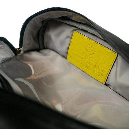 Kit de viaje en cuero con gran espacio, color Negro